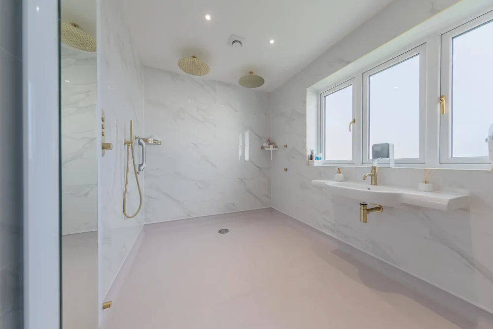 A modern clean bathroom